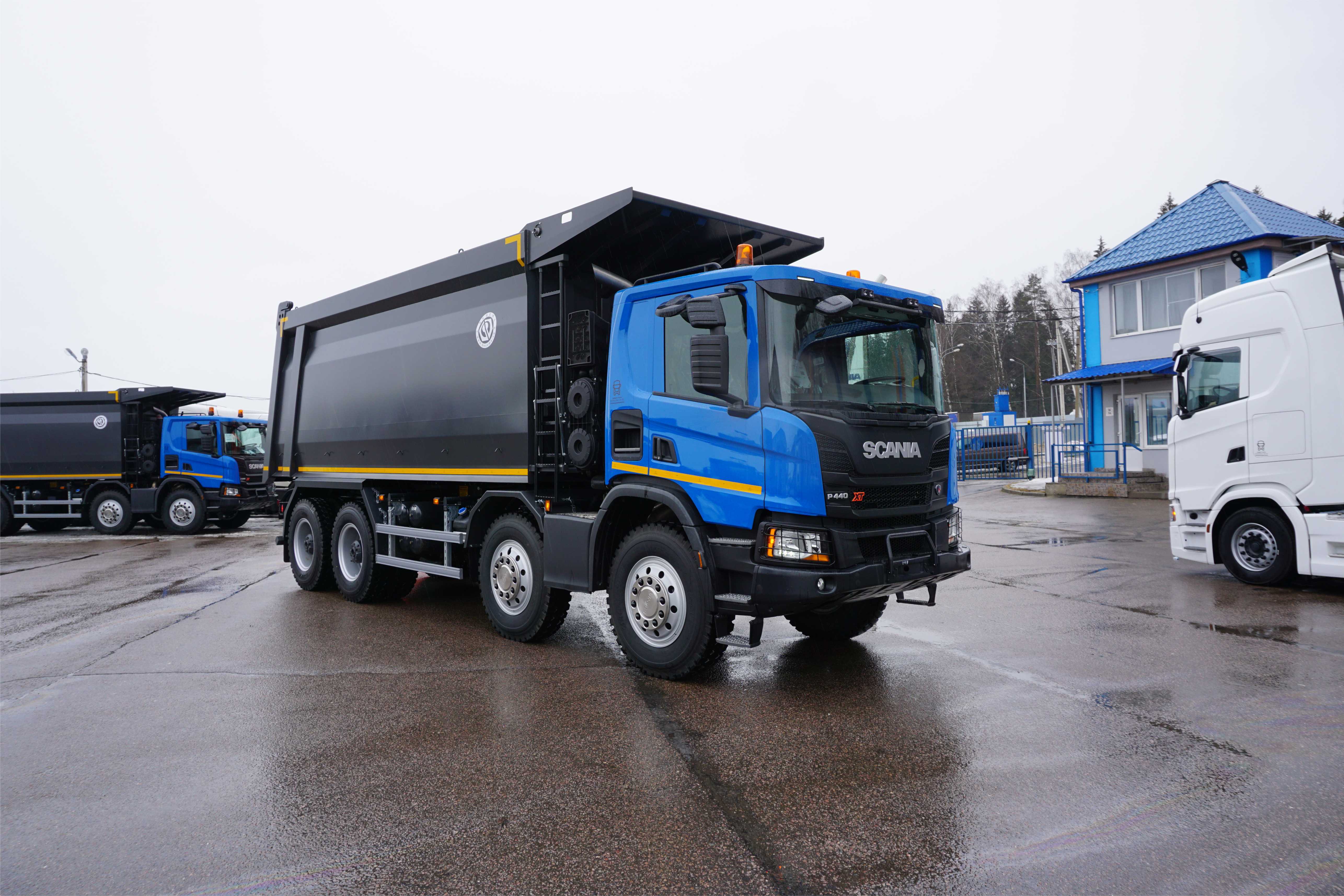 Truck - Flatbed | L-10000Ft | C-50000kg | 